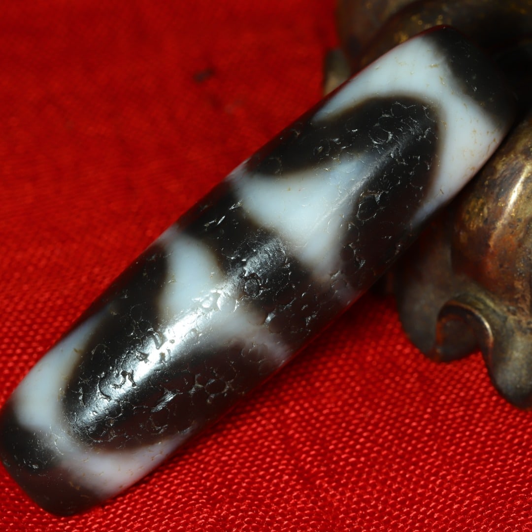 An Exquisite Dzi Bead Pendant - 4