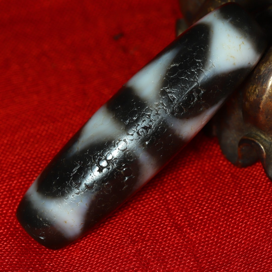 An Exquisite Dzi Bead Pendant - 5