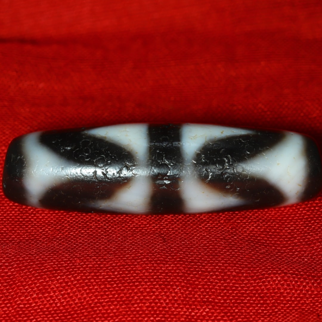 An Exquisite Dzi Bead Pendant - 6