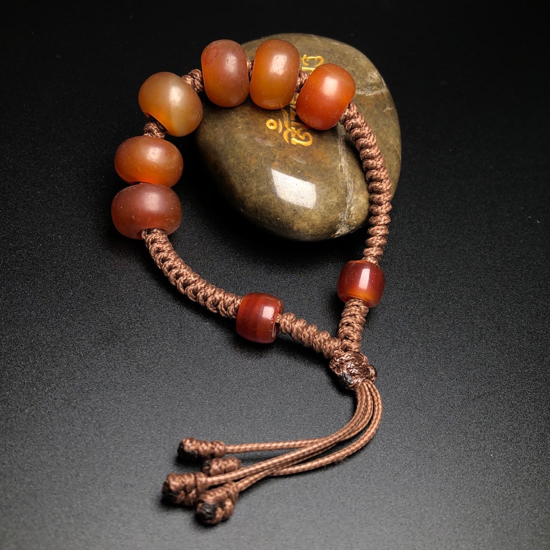 An Exquisite Agate Bracelets - 2