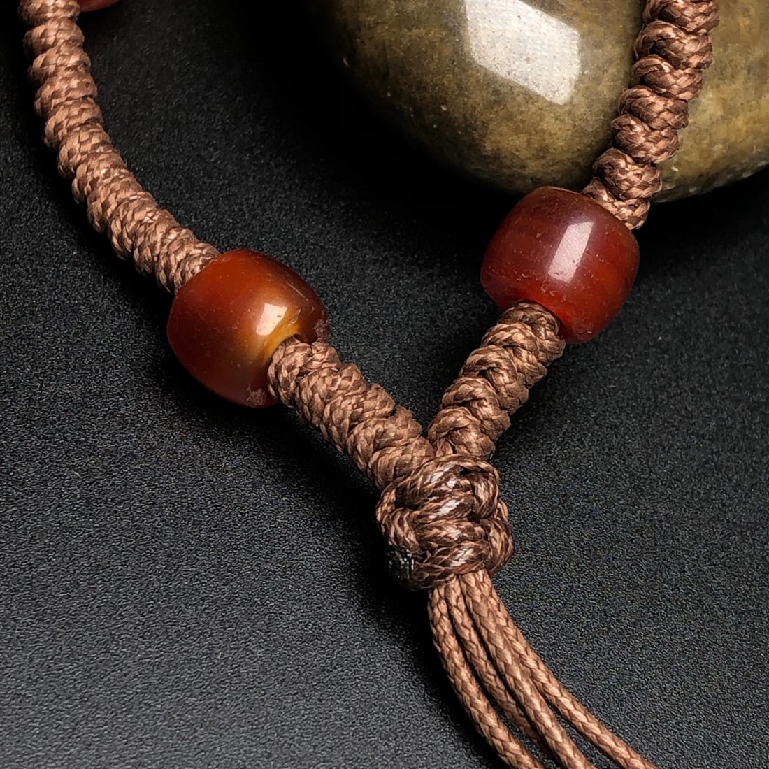 An Exquisite Agate Bracelets - 8