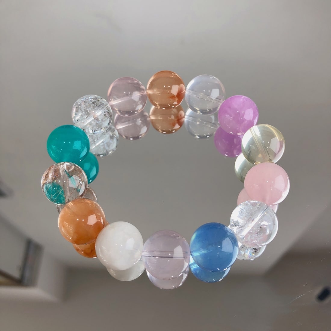 An Exquisite Crystal Bracelets - 10