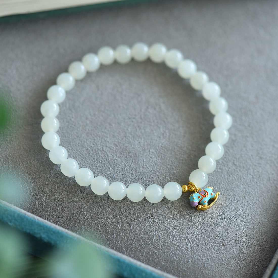 An Exquisite White Jade Bracelets - 5
