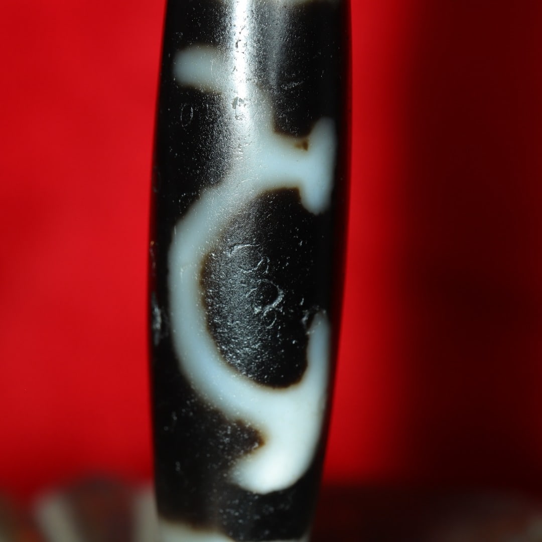 An Exquisite Dzi Bead Pendant - 4