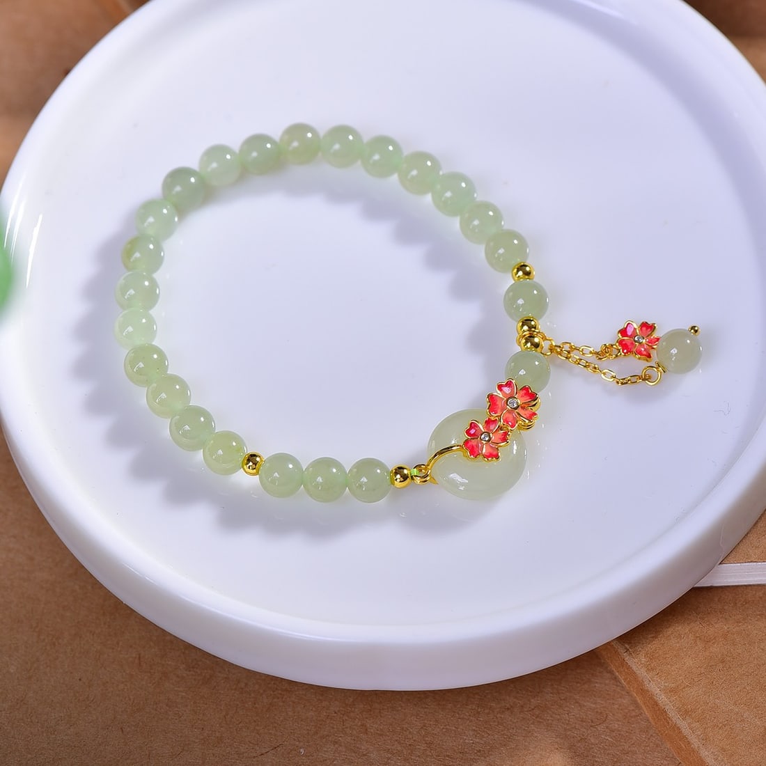 An Exquisite Greenish Jade Bracelets - 3