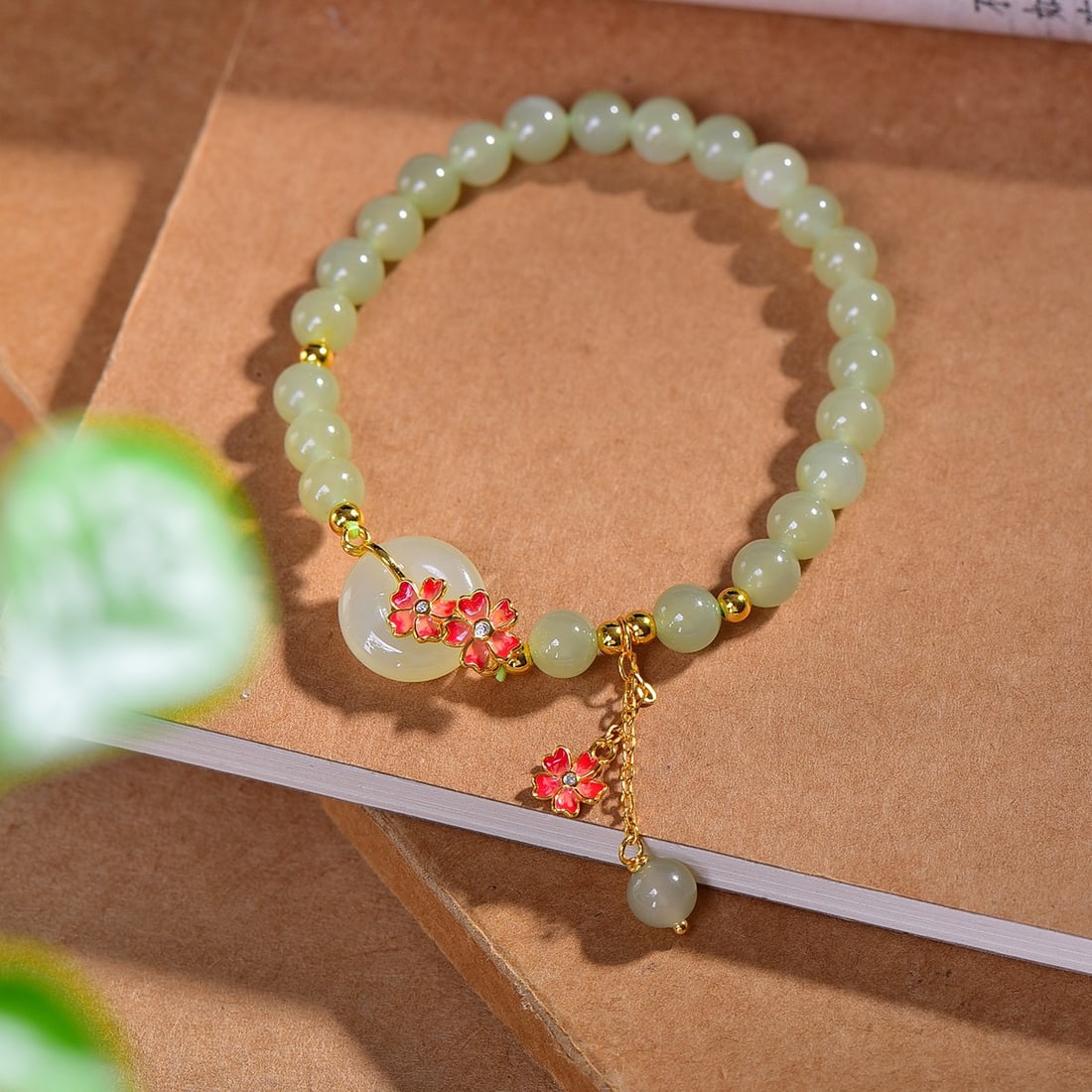 An Exquisite Greenish Jade Bracelets - 4