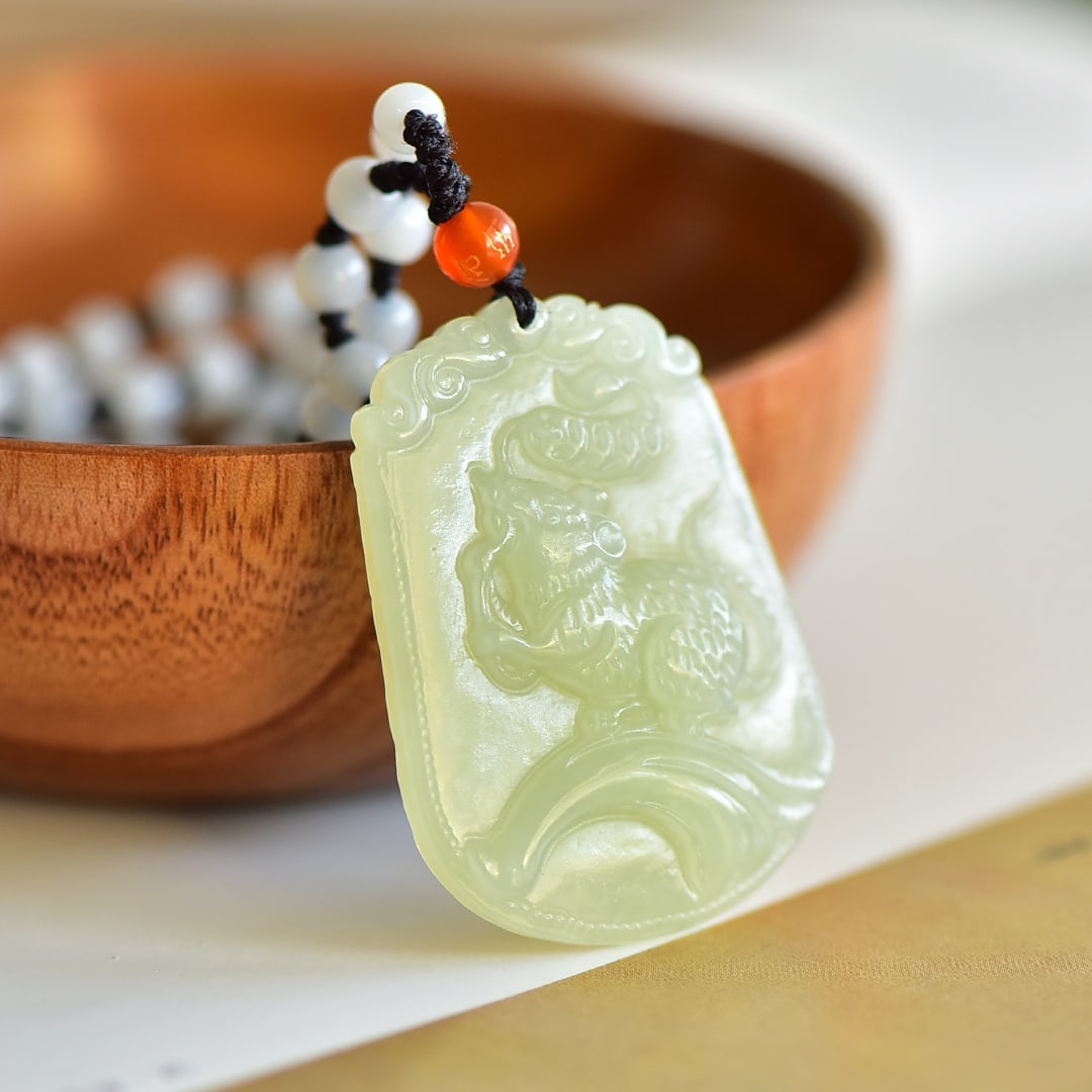 An Exquisite White Jade Mouse Pattern Pendant - 3
