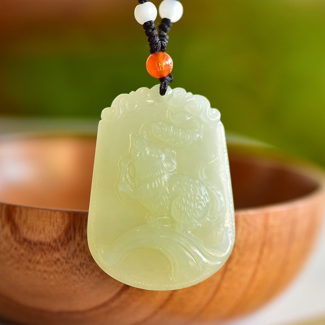 An Exquisite White Jade Mouse Pattern Pendant - 4