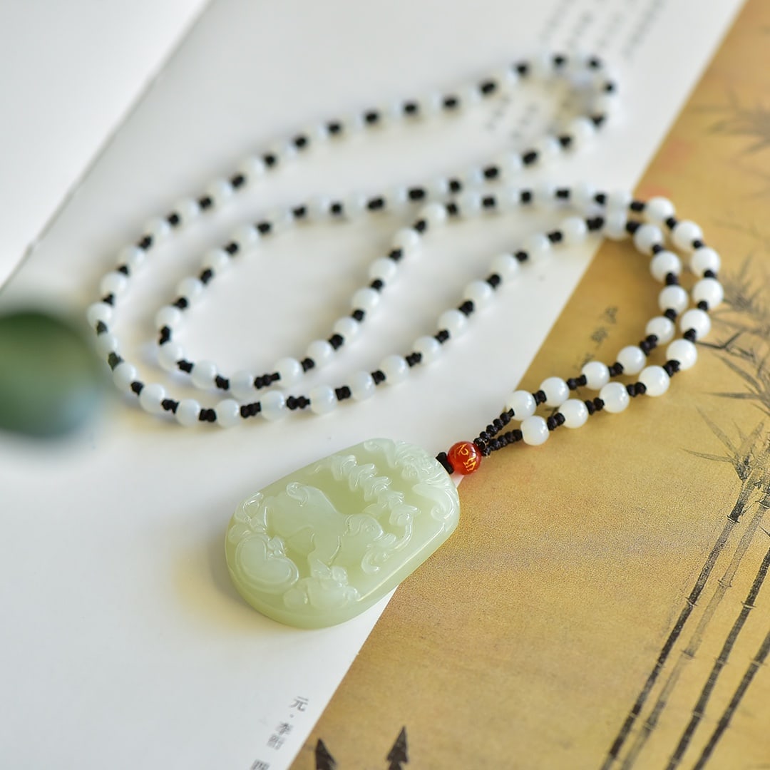 An Exquisite White Jade Pig Pattern Pendant: An Exquisite White Jade Pig Pattern Pendant,Size:50mmx30mm 白玉猪纹吊坠