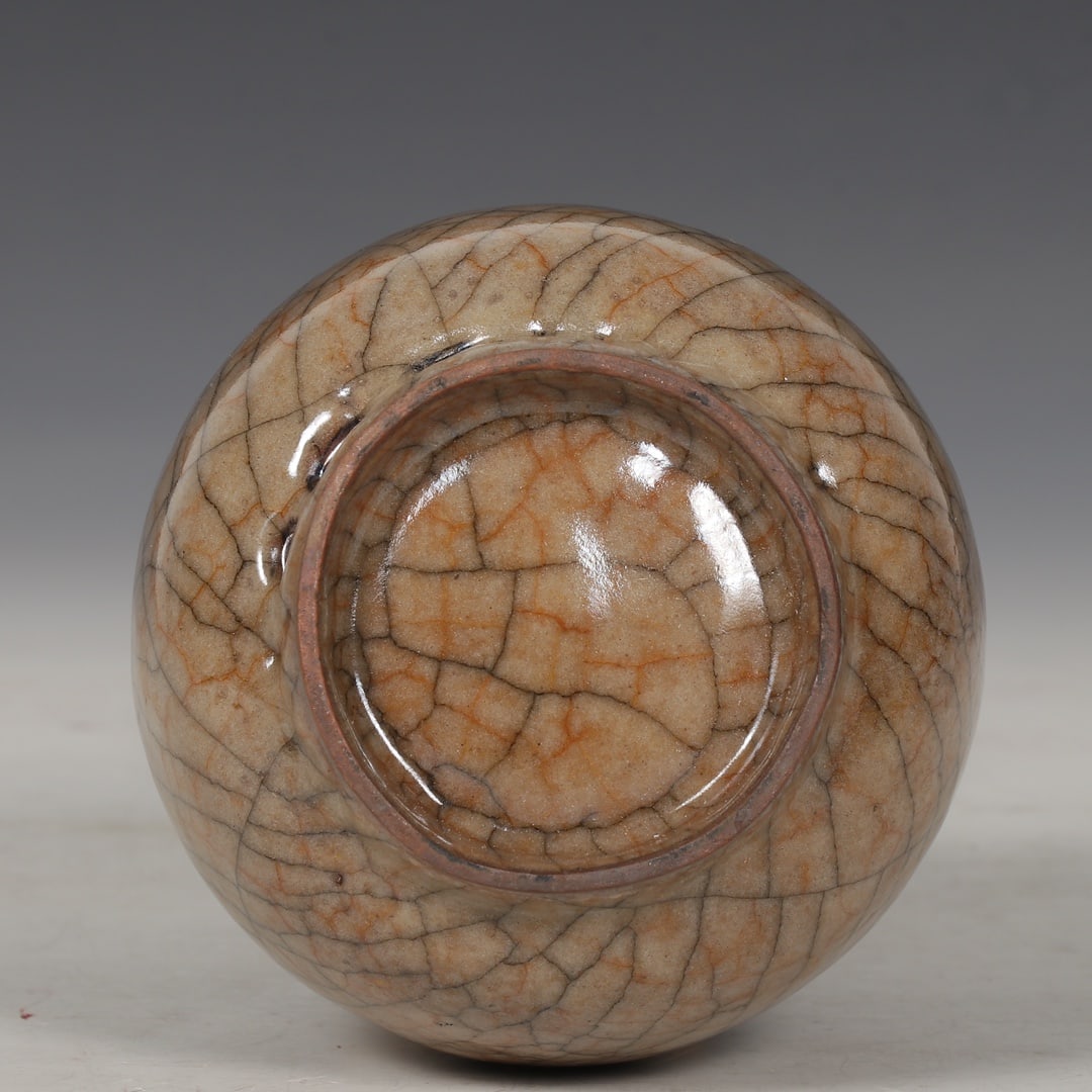 An Exquisite Ge yao Yellow Glazed Vase - 9