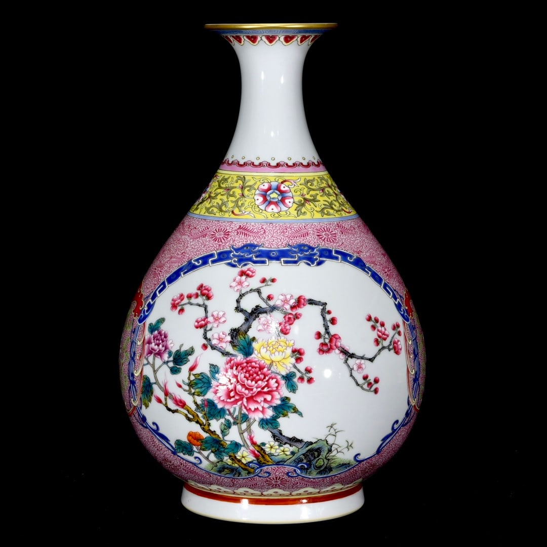 An Exquisite Enamel Flower Pattern Vase - 3