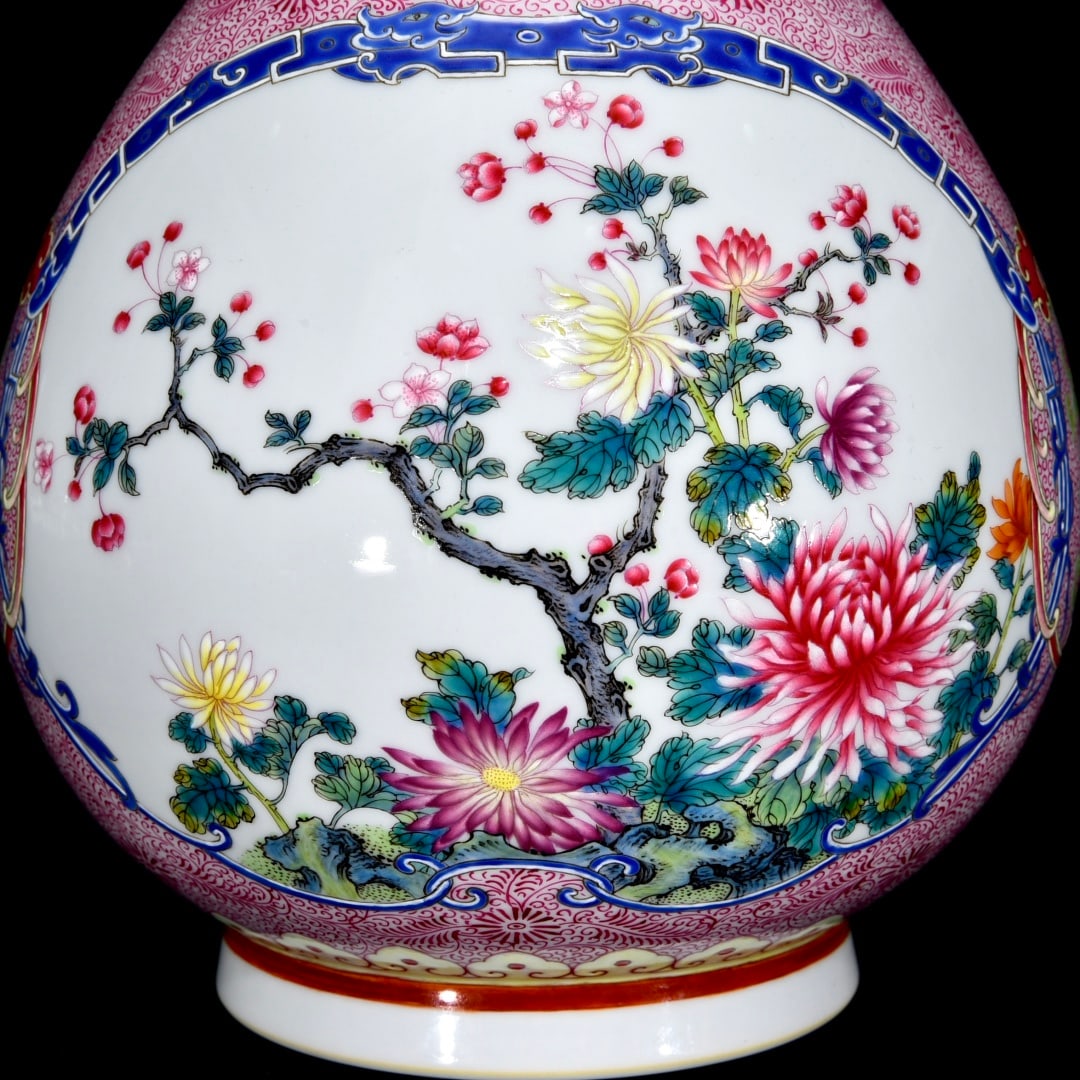 An Exquisite Enamel Flower Pattern Vase - 7