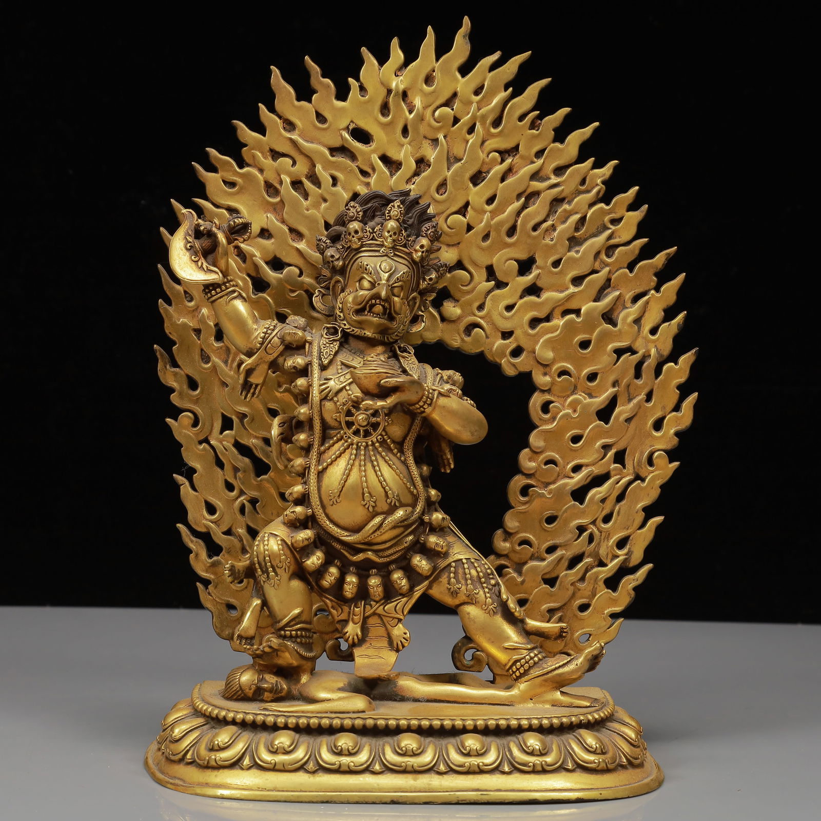 A Solemn Gilt Bronze Statue of Vajra: A Solemn Gilt Bronze Statue of Vajra,Qing Dynasty, China,Size:7.1inx3.1inx10.4in,Weight:2850g 铜鎏金金刚像,中国清代