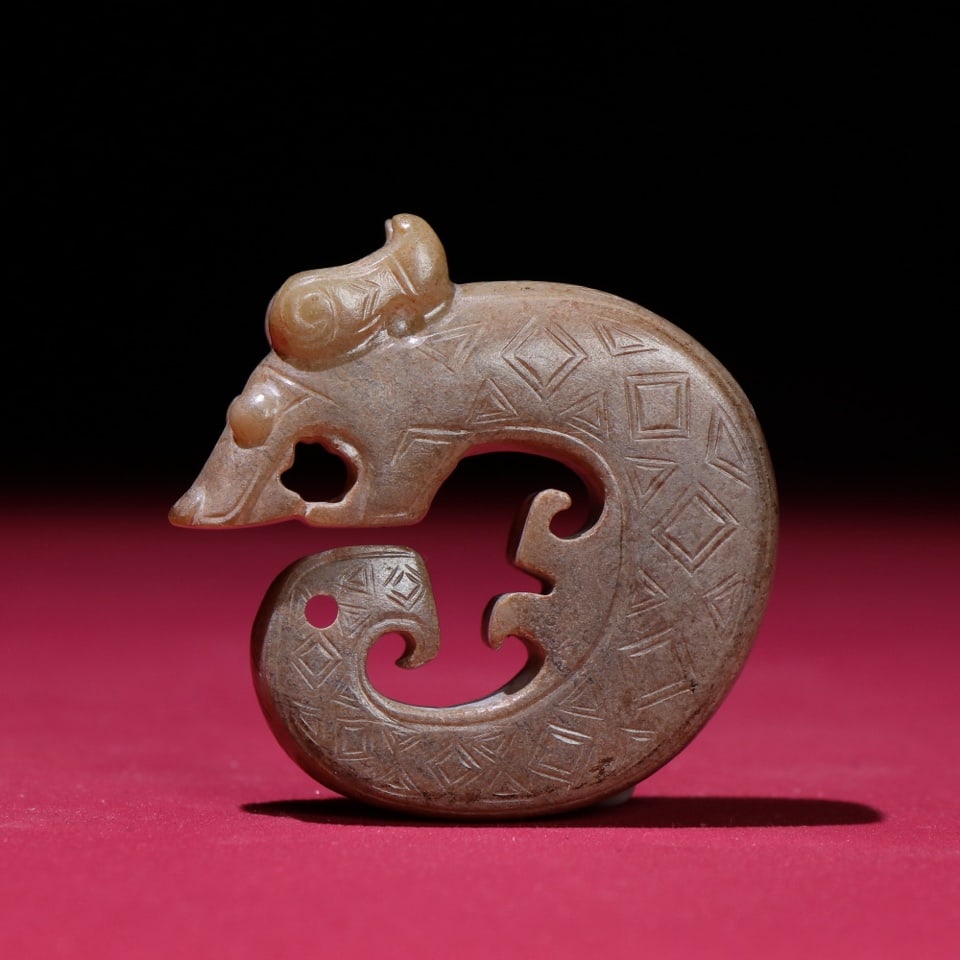An Exquisite White Jade Dragon Pattern Pendant - 5