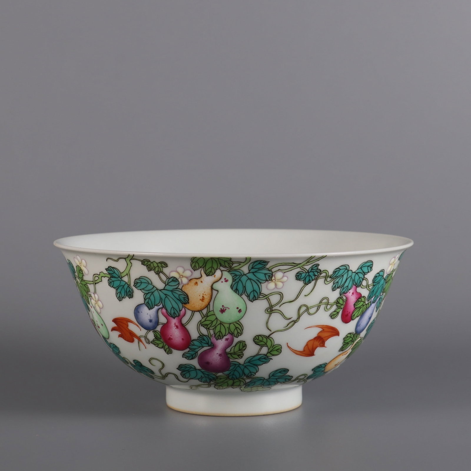 An Exquisite Enamel Bats and Gourd Pattern Bowl: An Exquisite Enamel Bats and Gourd Pattern Bowl,Qing Dynasty,China,Qianlong Four-character Mark,Size:2.8inx5.8in 