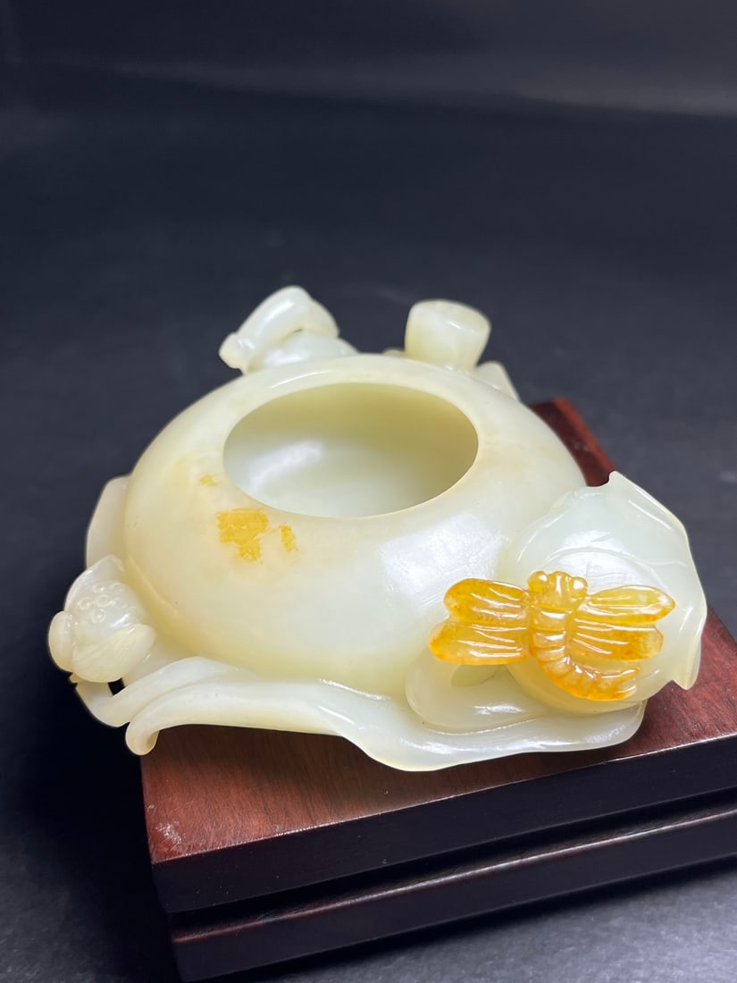 An Exquisite White Jade Dragonfly Pattern Brush Washer - 4