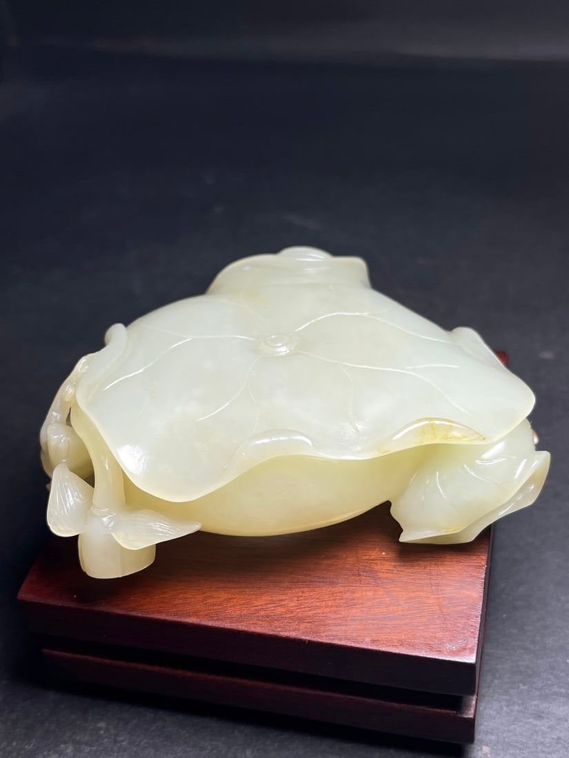 An Exquisite White Jade Dragonfly Pattern Brush Washer - 7