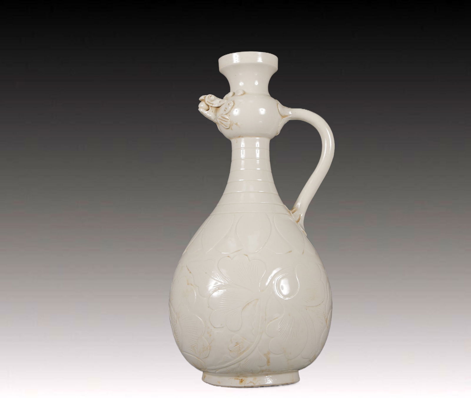 A Rare Ding yao Flower Pattern Ewer (1 of 10)