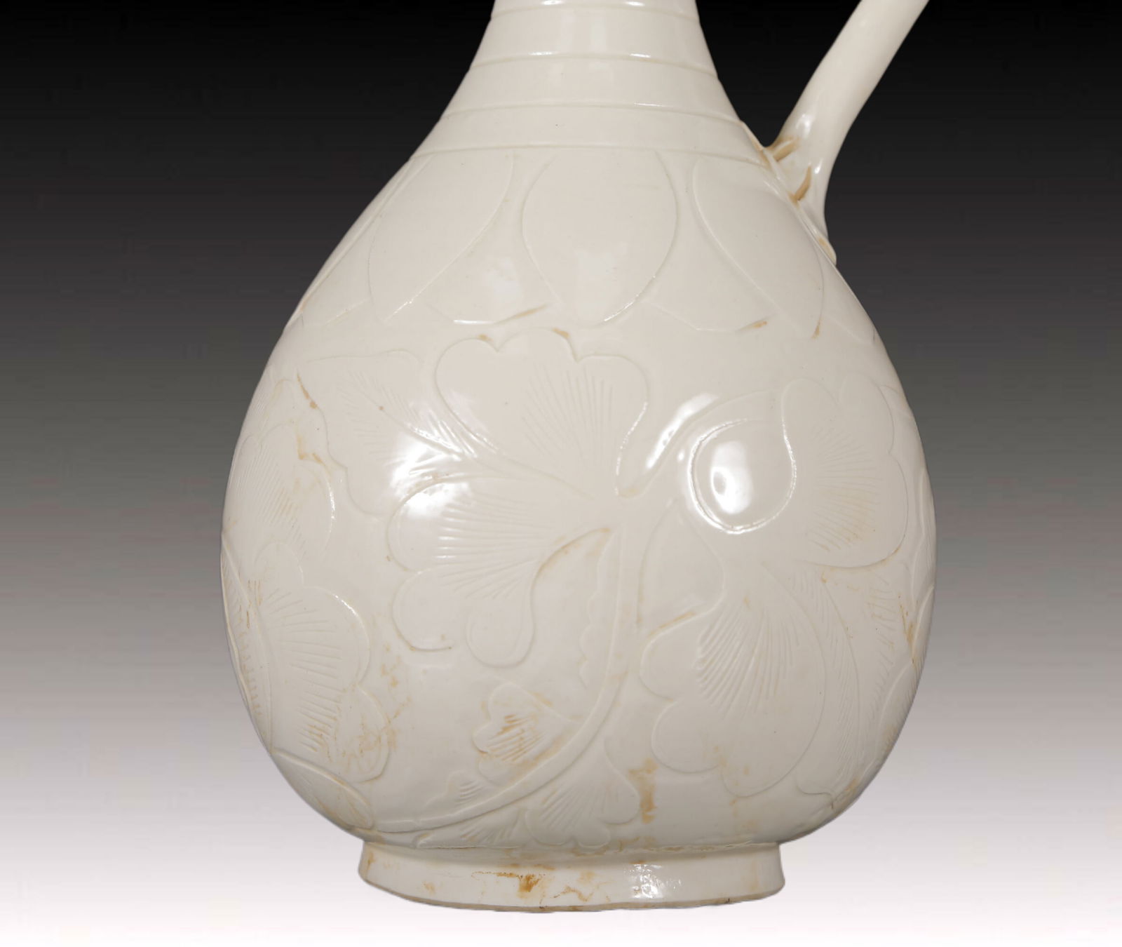 A Rare Ding yao Flower Pattern Ewer - 3
