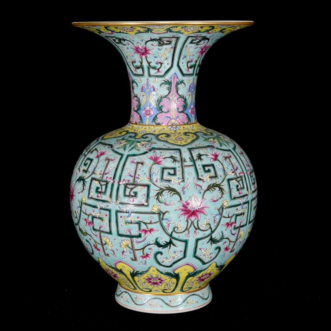 An Exquisite Famille-Rose Lotus Pattern Vase: An Exquisite Famille-Rose Lotus Pattern Vase,Qing Dynasty,China,Qianlong Six-Character Mark,Size:11.4inx7.9in 粉彩缠枝莲纹瓶,中国清代,