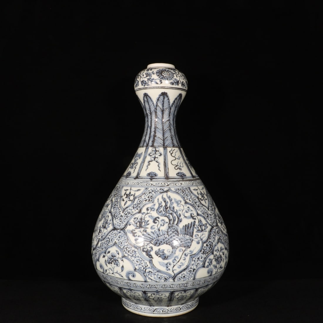An Exquisite Blue and White Lotus and Phoenix Pattern Vase - 5