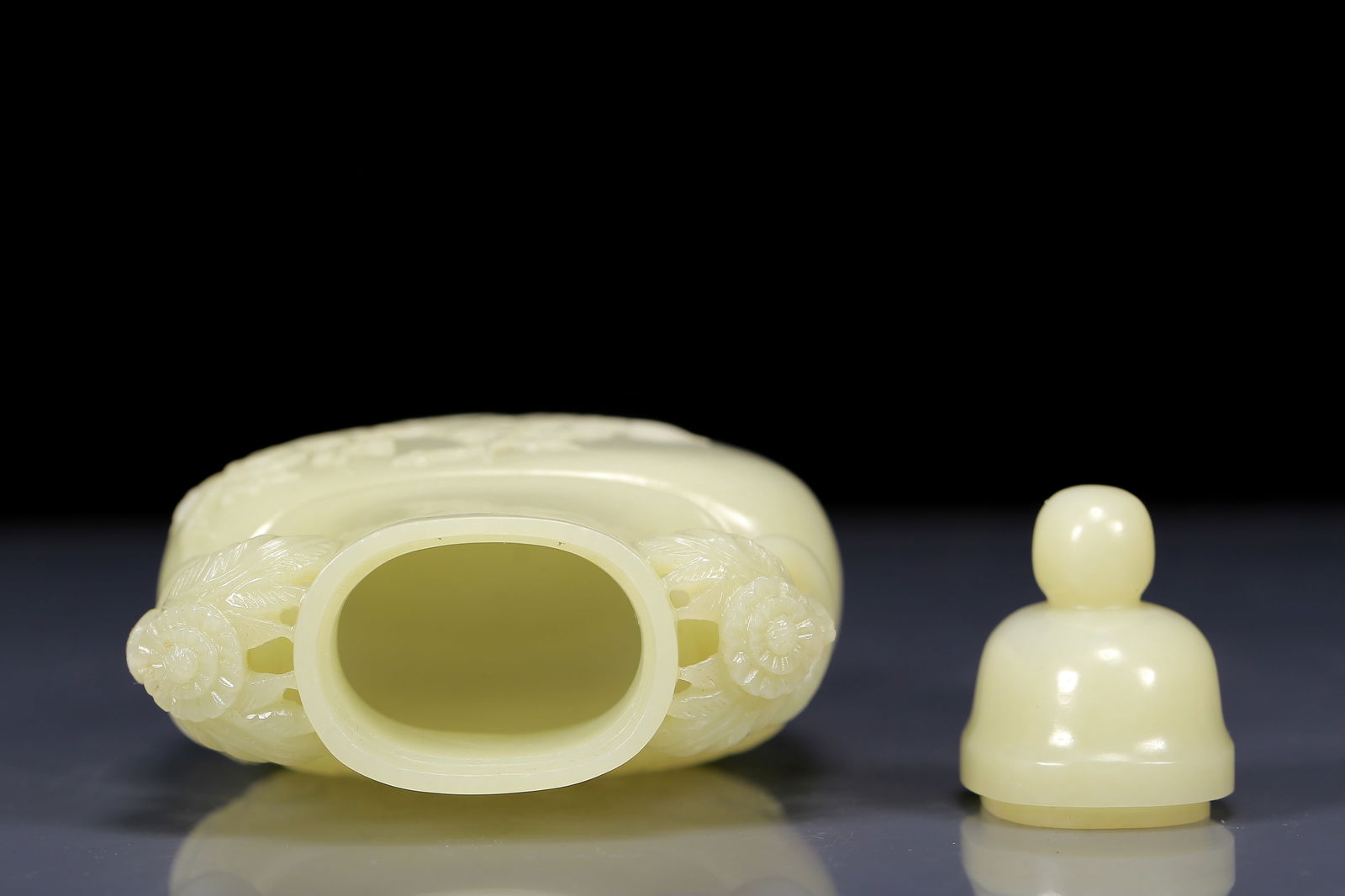 An Exquisite White Jade Flower Pattern Double-Ears Bottle - 8