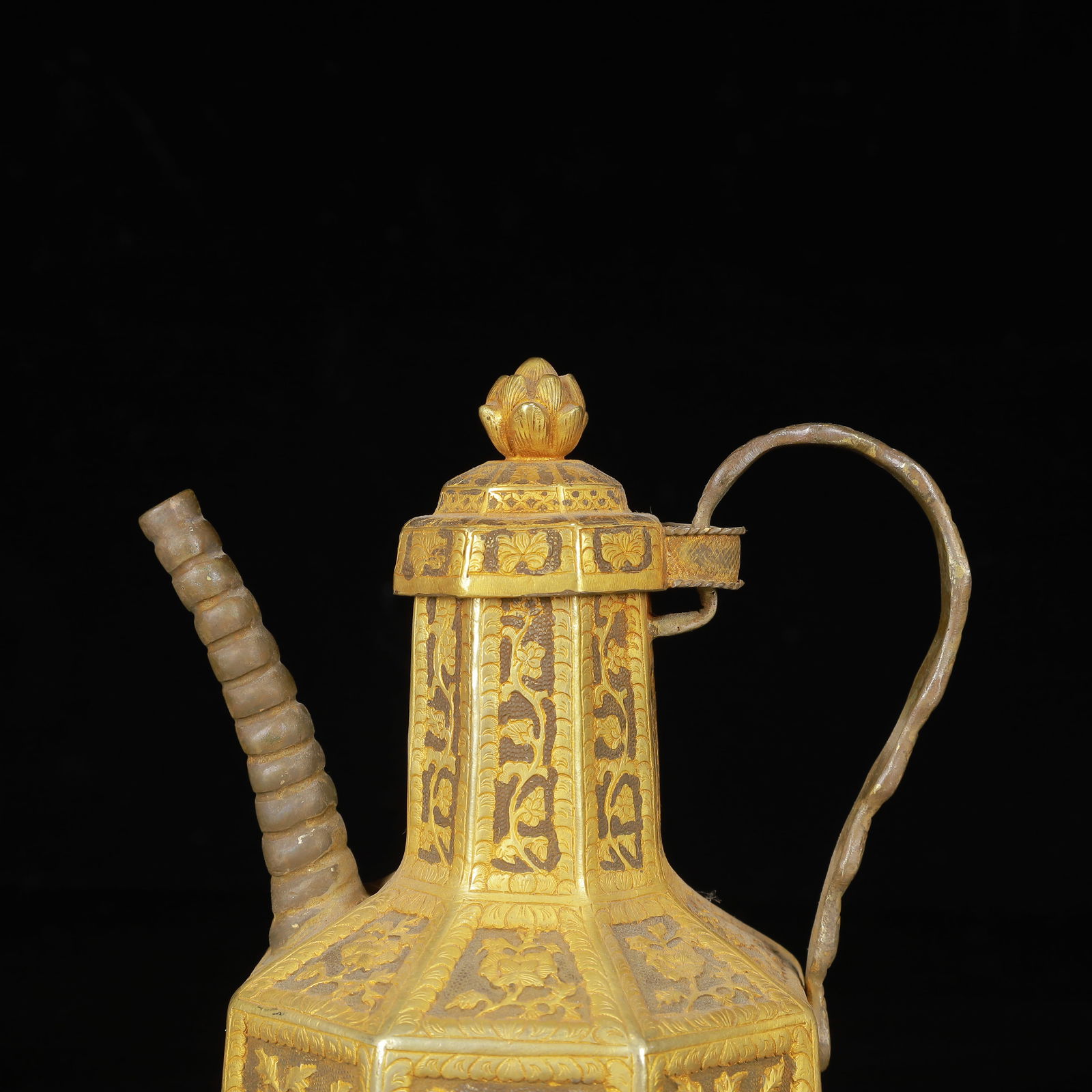 An Exquisite Gilt Silver Lotus Pattern Ewer - 2
