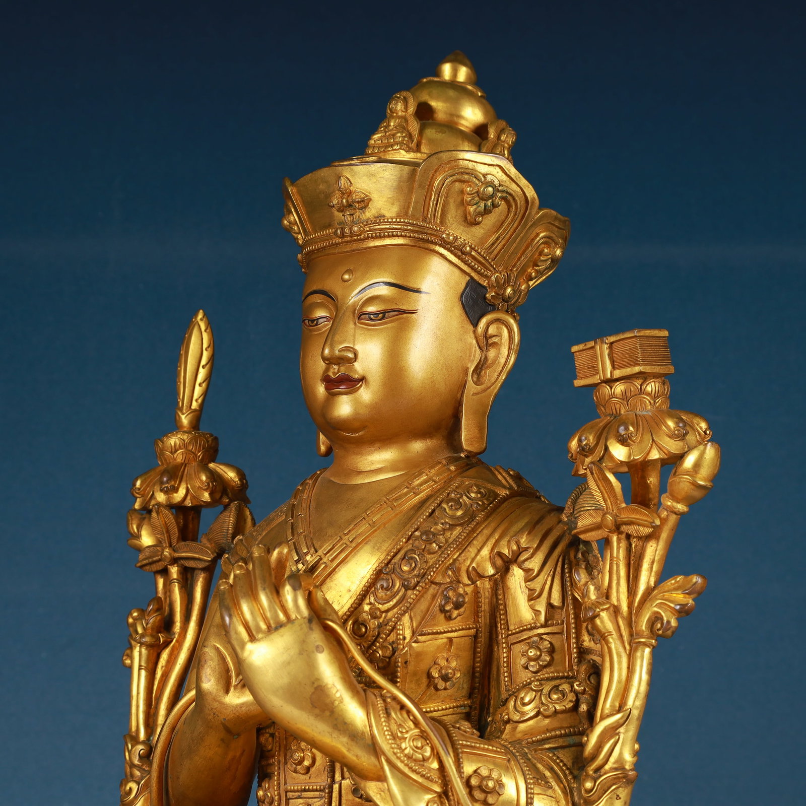 A Solemn Gilt Bronze Statue of Manjusri - 8