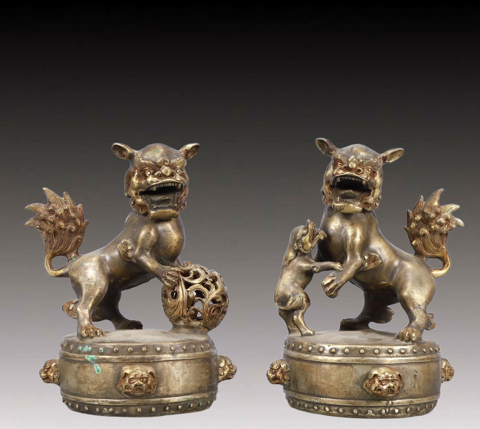 A Pair of Rare Gilt Silver Lion Ornaments (1 of 20)