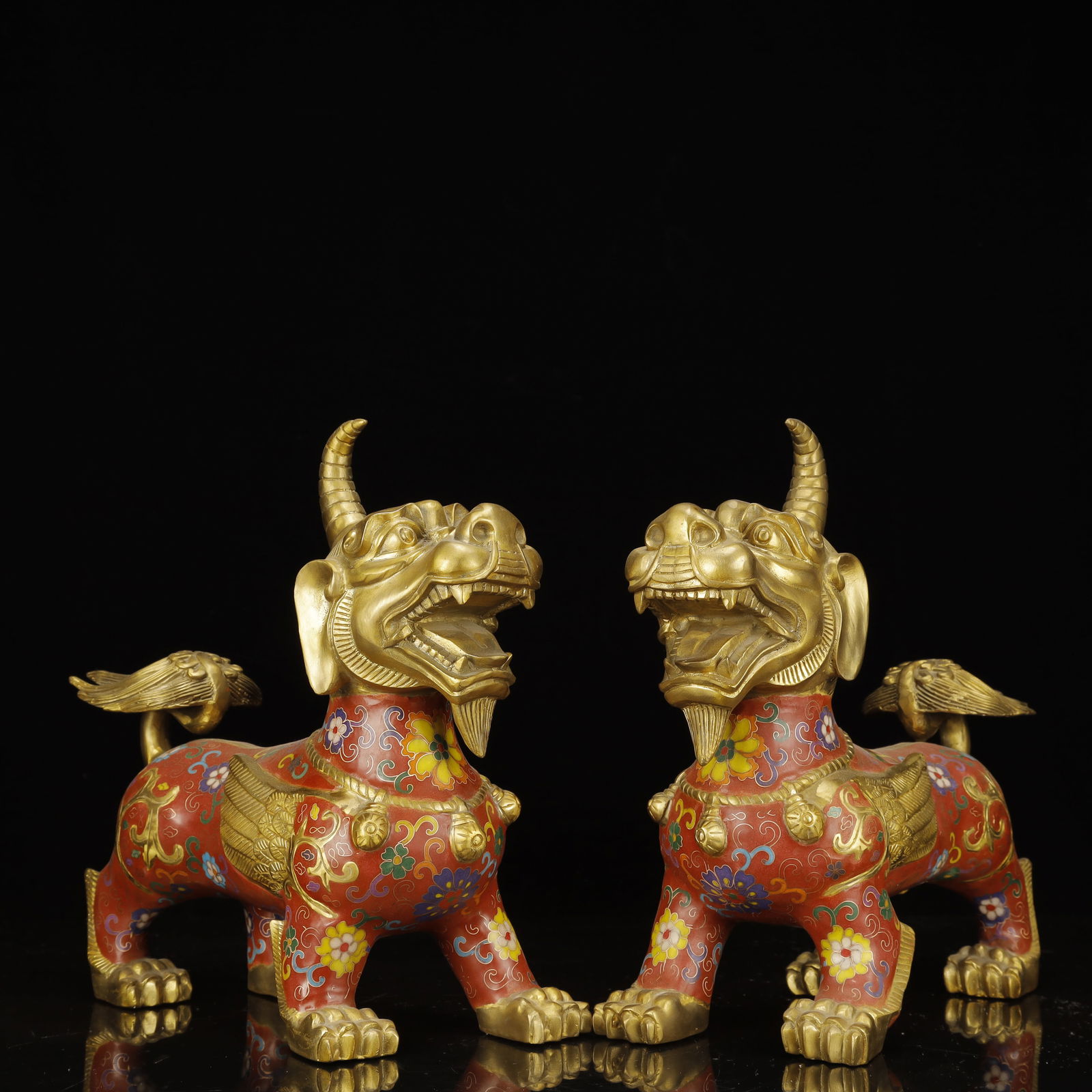 A Pair of Huge Cloisonne Flower Pattern Unicorn Ornaments: A Pair of Huge Cloisonne Flower Pattern Unicorn Ornaments,Qing Dynasty, China,Size:13inx3.9inx12.2in,Weight:8450g 