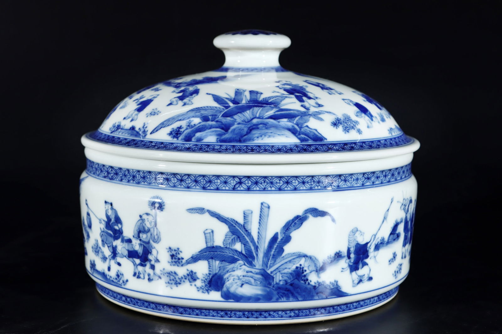 An Exquisite Blue and White Character and Story Pattern Box with Cover: An Exquisite Blue and White Character and Story Pattern Box with Cover,Qing Dynasty,China,Qianlong Six-character Mark,Size:7.1inx9.1in 