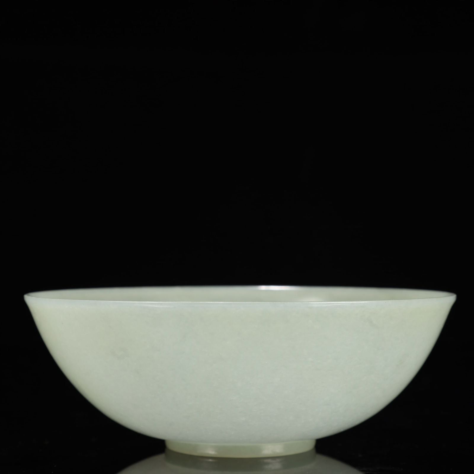 An Exquisite White Jade Bowl (1 of 7)