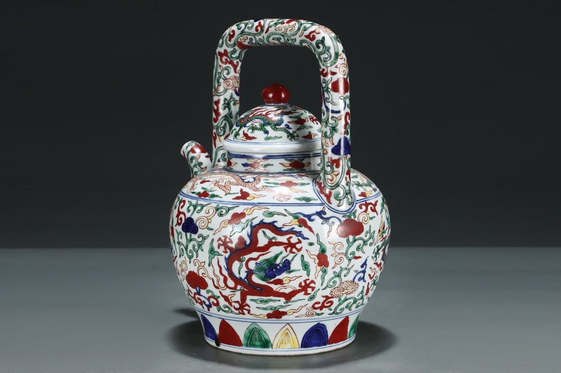 An Exquisite Wucai Auspicious Cloud and Dragon Pattern Loop-Handled Pot,with Chinese Vertical Scroll - 2