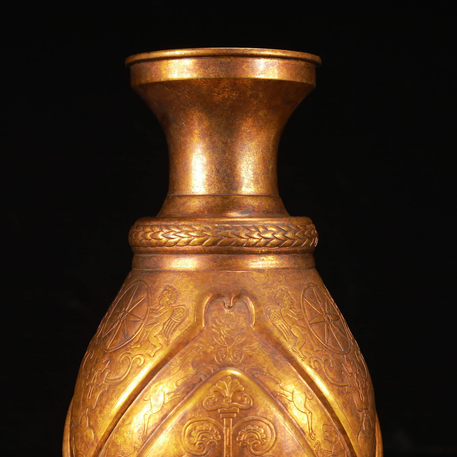 An Exquisite Gilt Bronze Beast Pattern Vase - 2