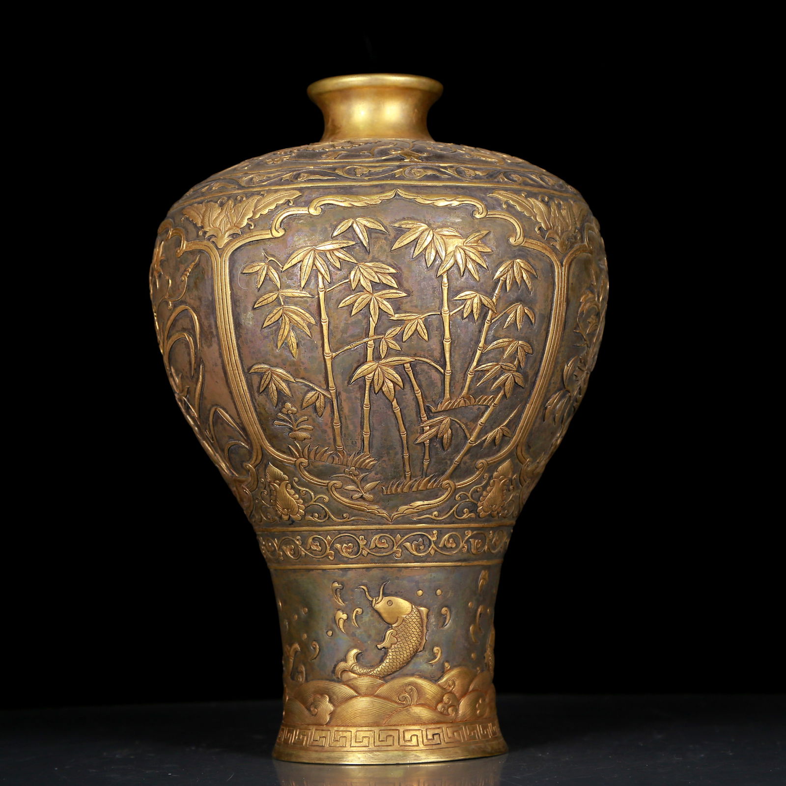 A Rare Gilt Silver Flower Pattern Vase - 5