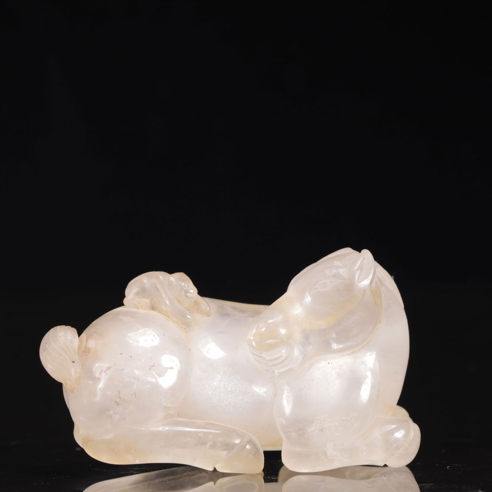 An Exquisite Crystal House Ornament (1 of 9)