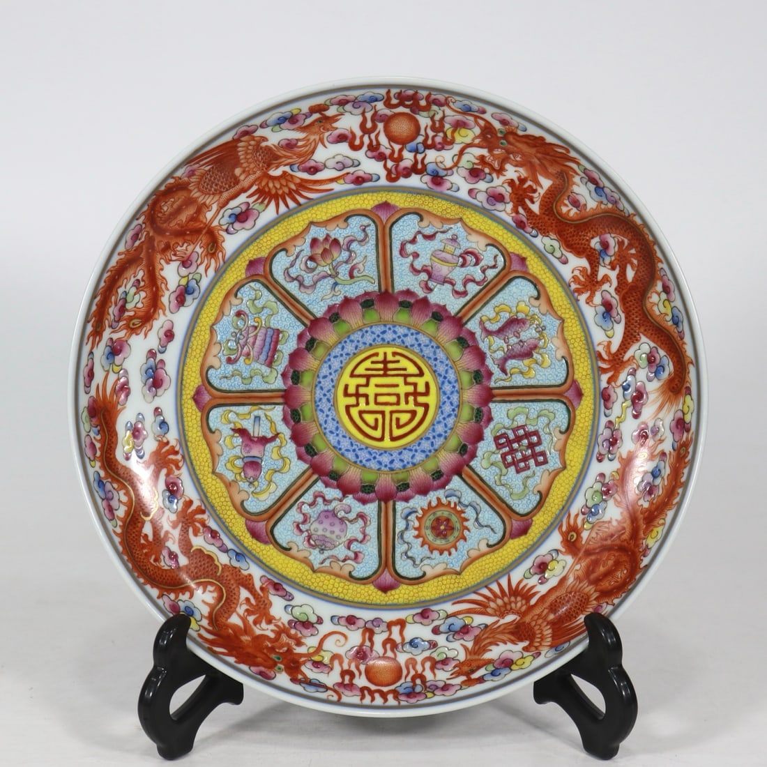 An Exquisite Famille-Rose Dragon and Phoenix Pattern Plate (1 of 9)