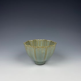 An Exquisite Guan yao Cup