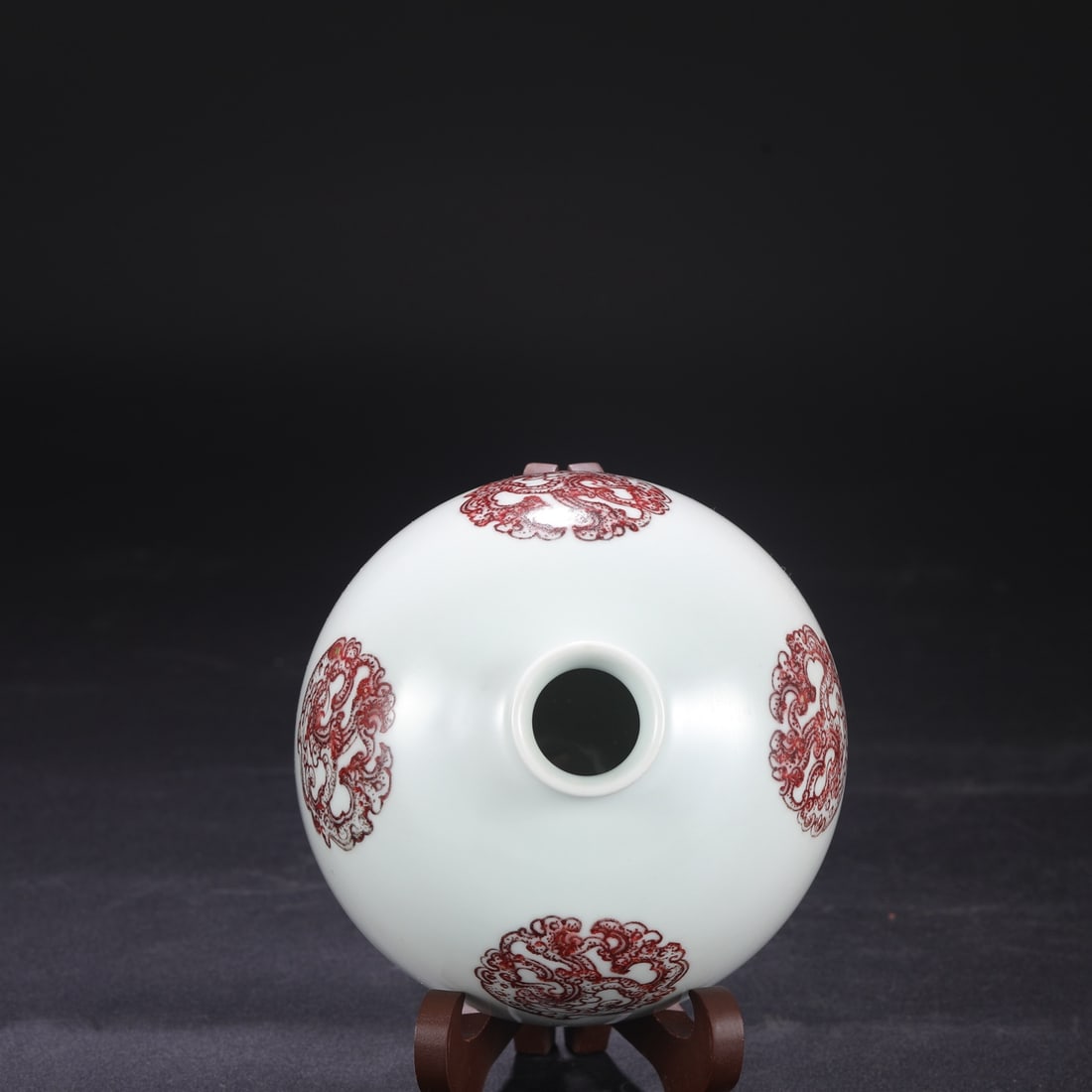 An Exquisite Underglaze-Red Dragon Pattern Vase - 3