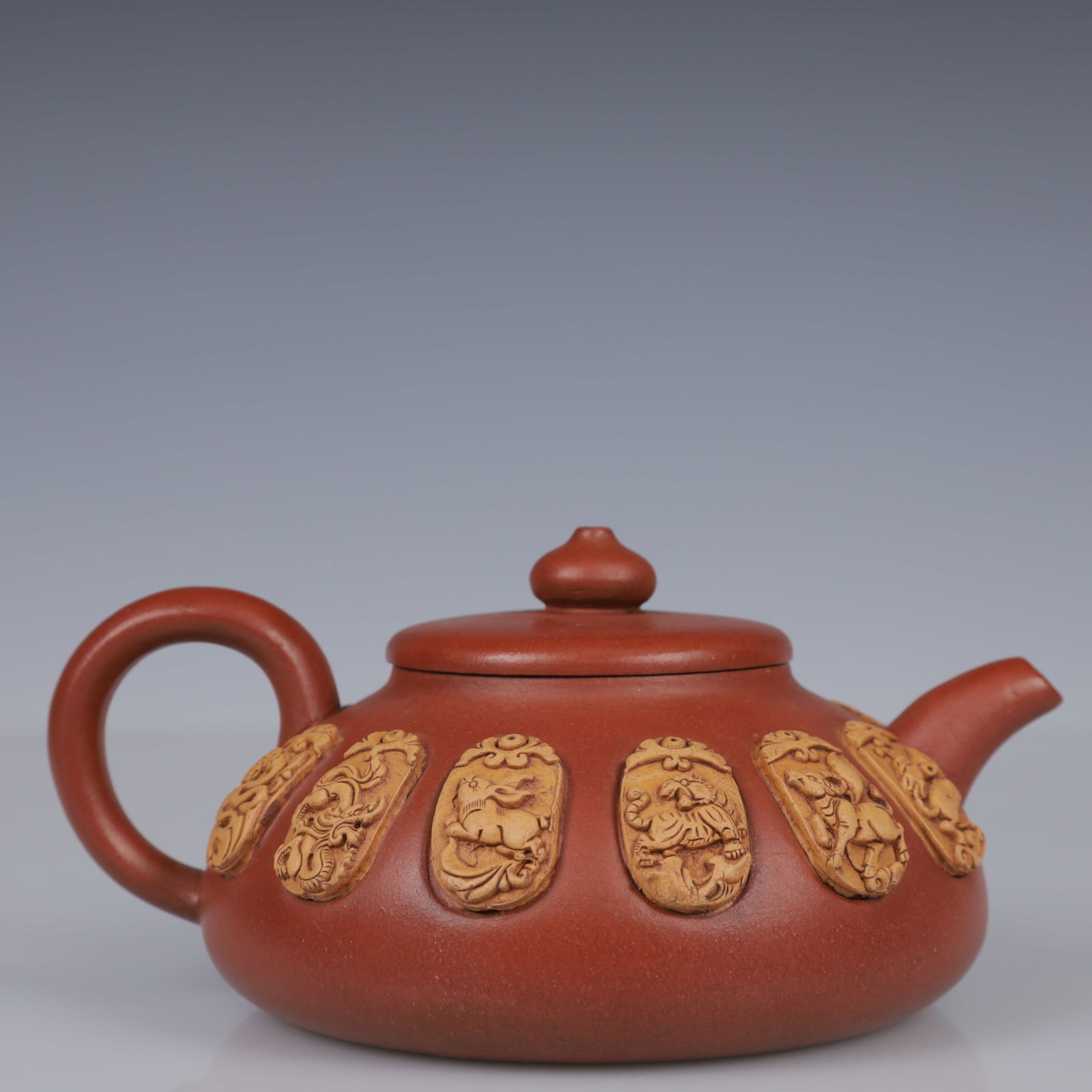 An Exquisite Purple Sands the Twelve Chinese Zodiac Signs Teapot: An Exquisite Purple Sands the Twelve Chinese Zodiac Signs Teapot,Qing Dynasty, China,Chen Mingyuan Mark,Size:7.1inx5.1inx3.1in,Weight:450g 