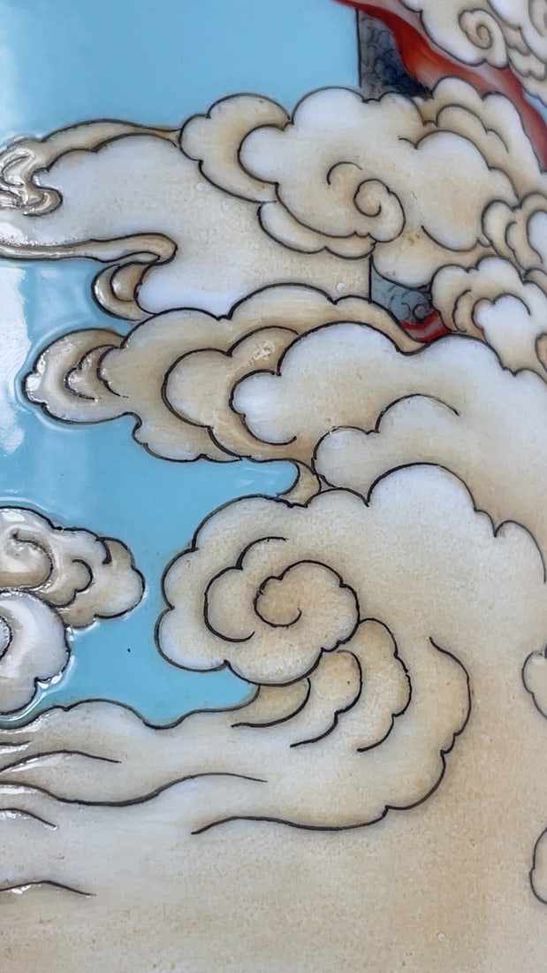 An Exquisite Turquoise Glazed Auspicious Cloud Pattern Vase - 8