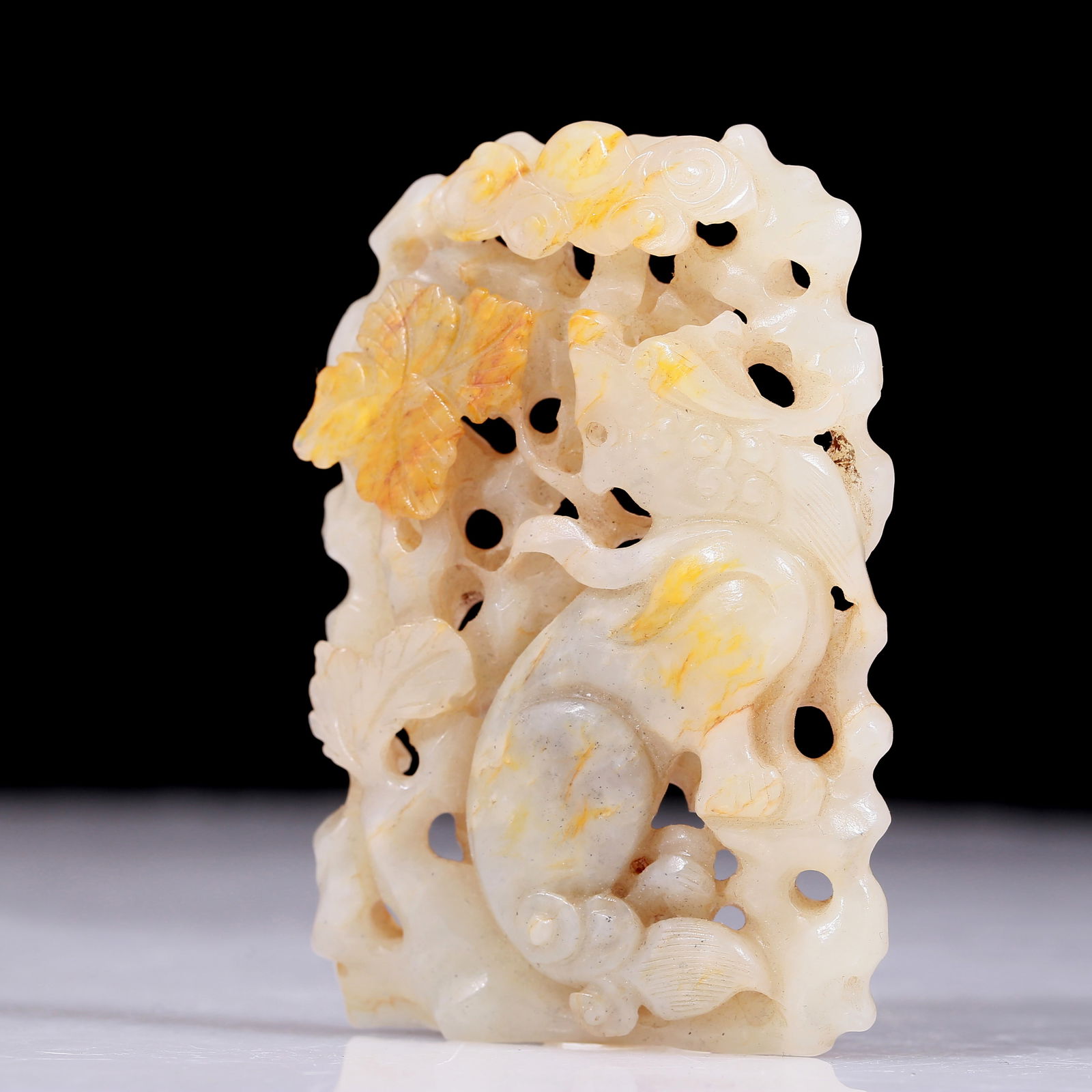 An exquisite white jade lion pattern plate - 2