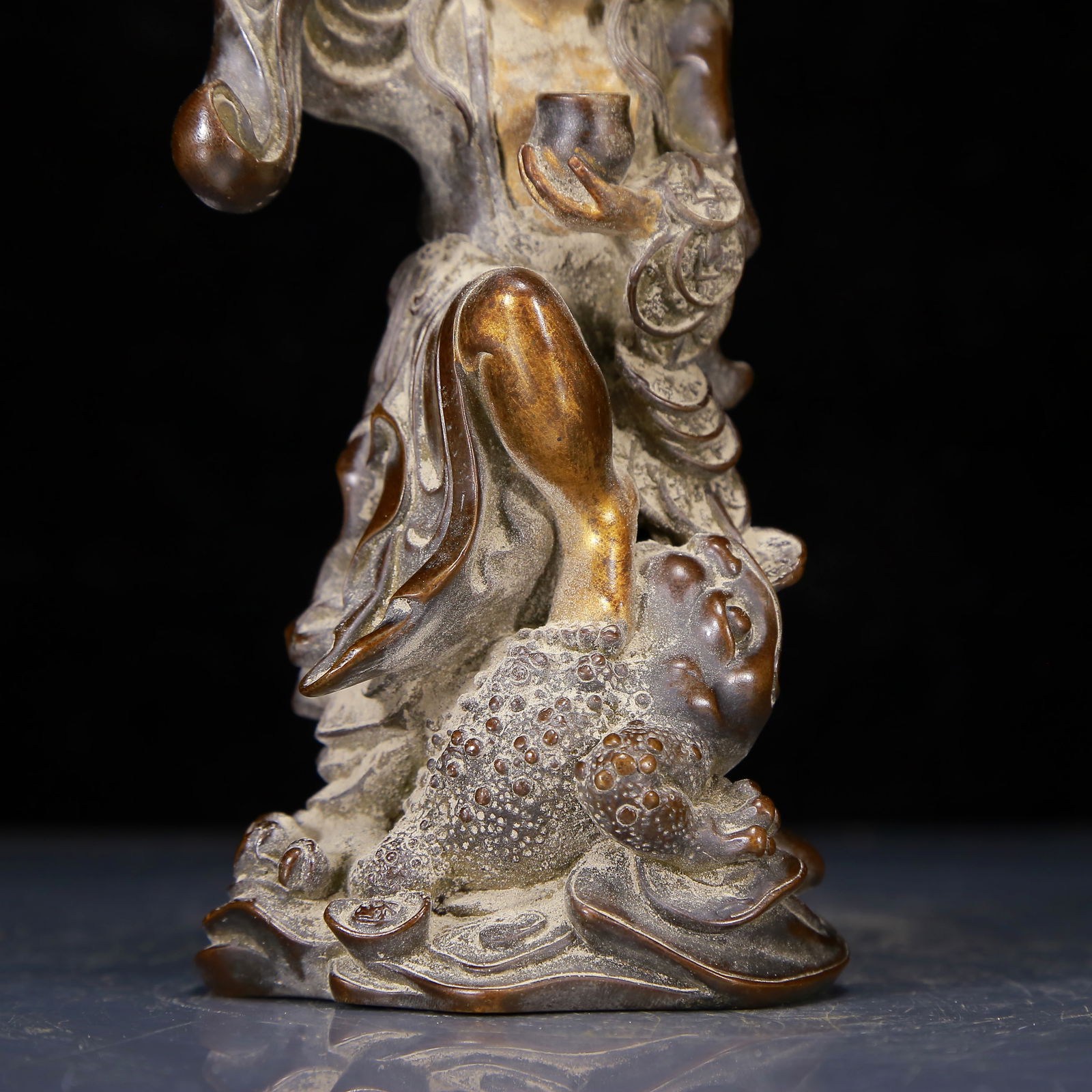 A Solemn Bronze Buddha Statue - 3