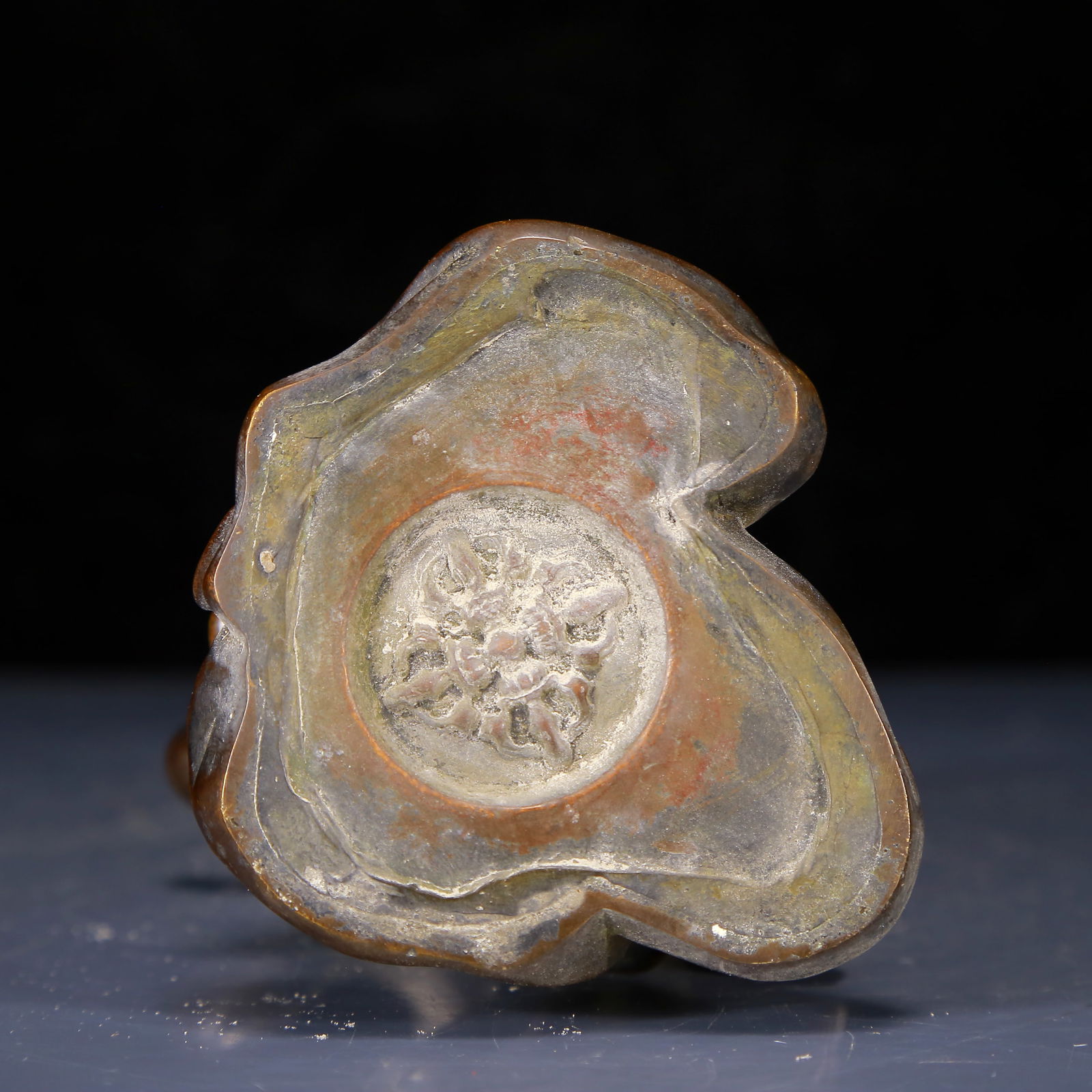 A Solemn Bronze Buddha Statue - 7