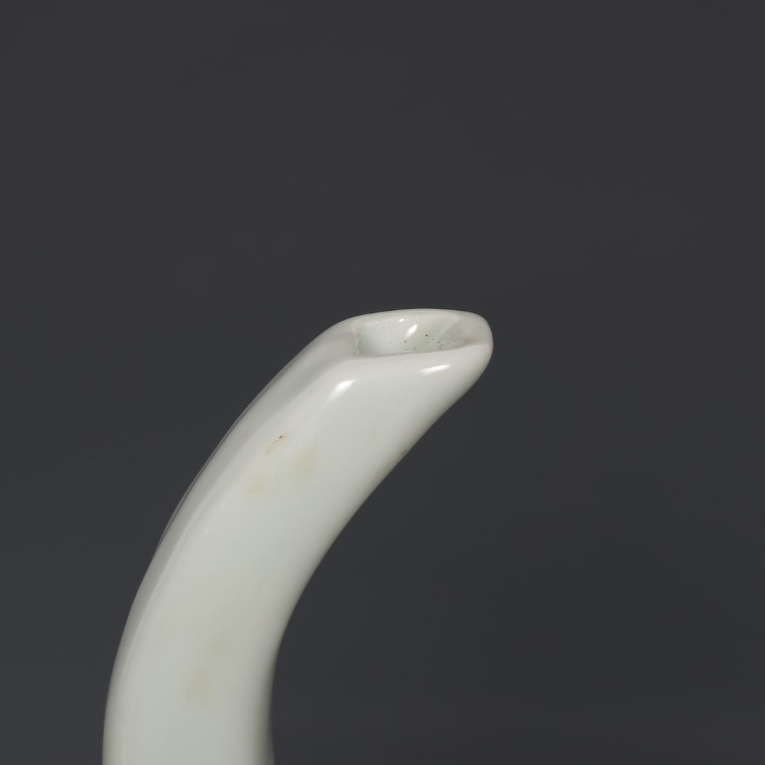 An Exquisite White Glazed Ewer - 7