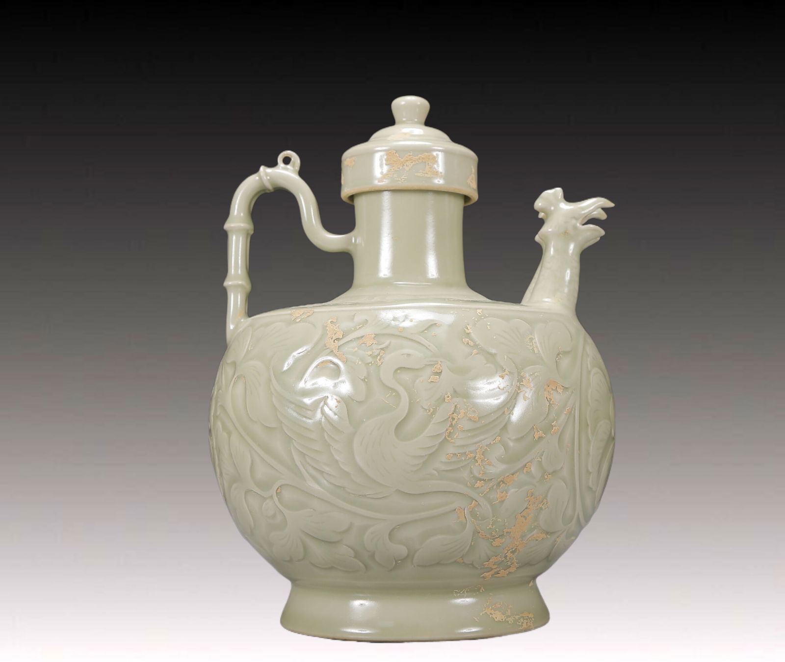 An Exquisite Long quan yao Flower and Bird Pattern Ewer: An Exquisite Long quan yao Flower and Bird Pattern Ewer,Song Dynasty, China,Size:7.1inx7.1inx9.1in,Weight:1200g 龙泉窑花鸟纹执壶，中国