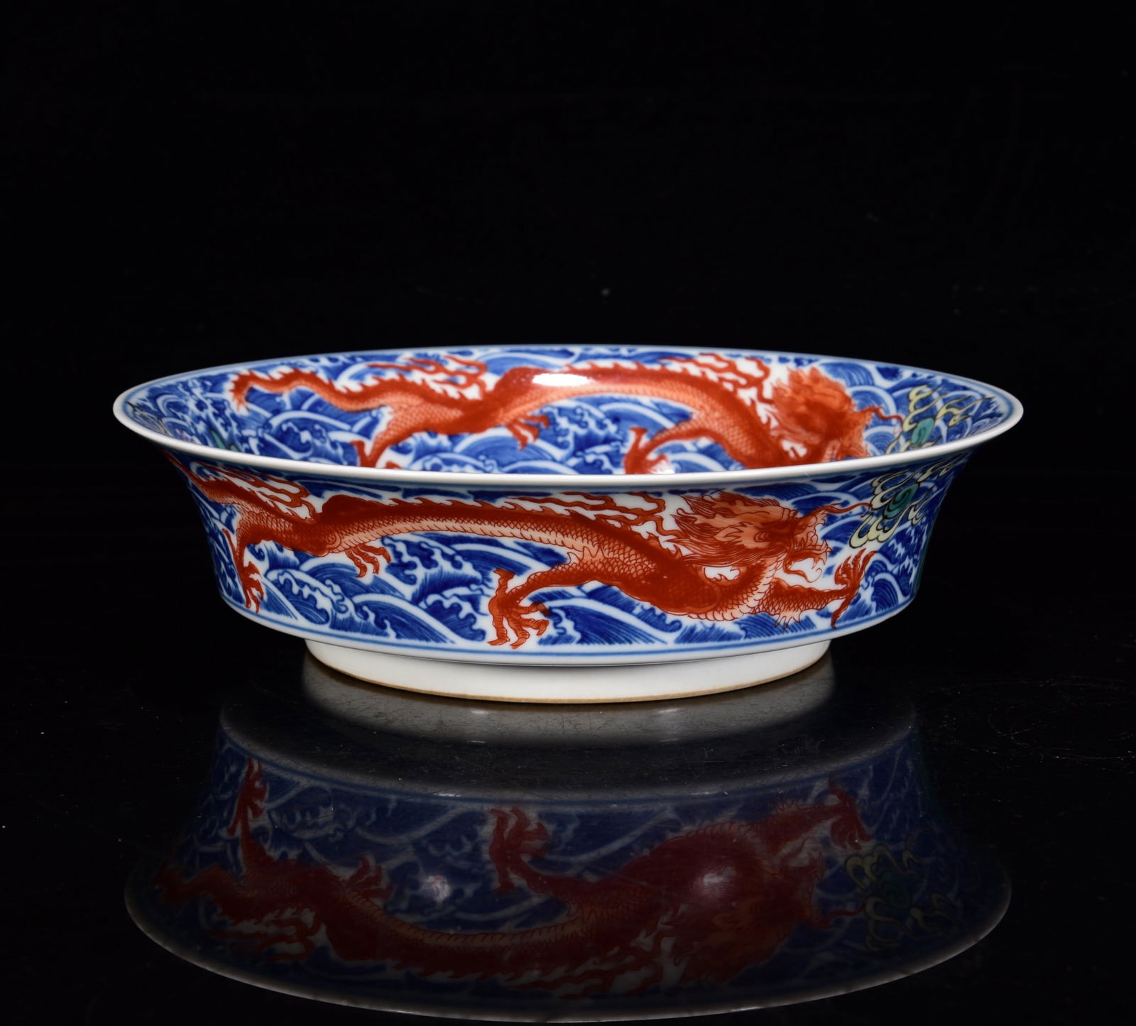 An Exquisite Blue and White Jiacai Seawater and Dragon Pattern Plate (1 of 9)