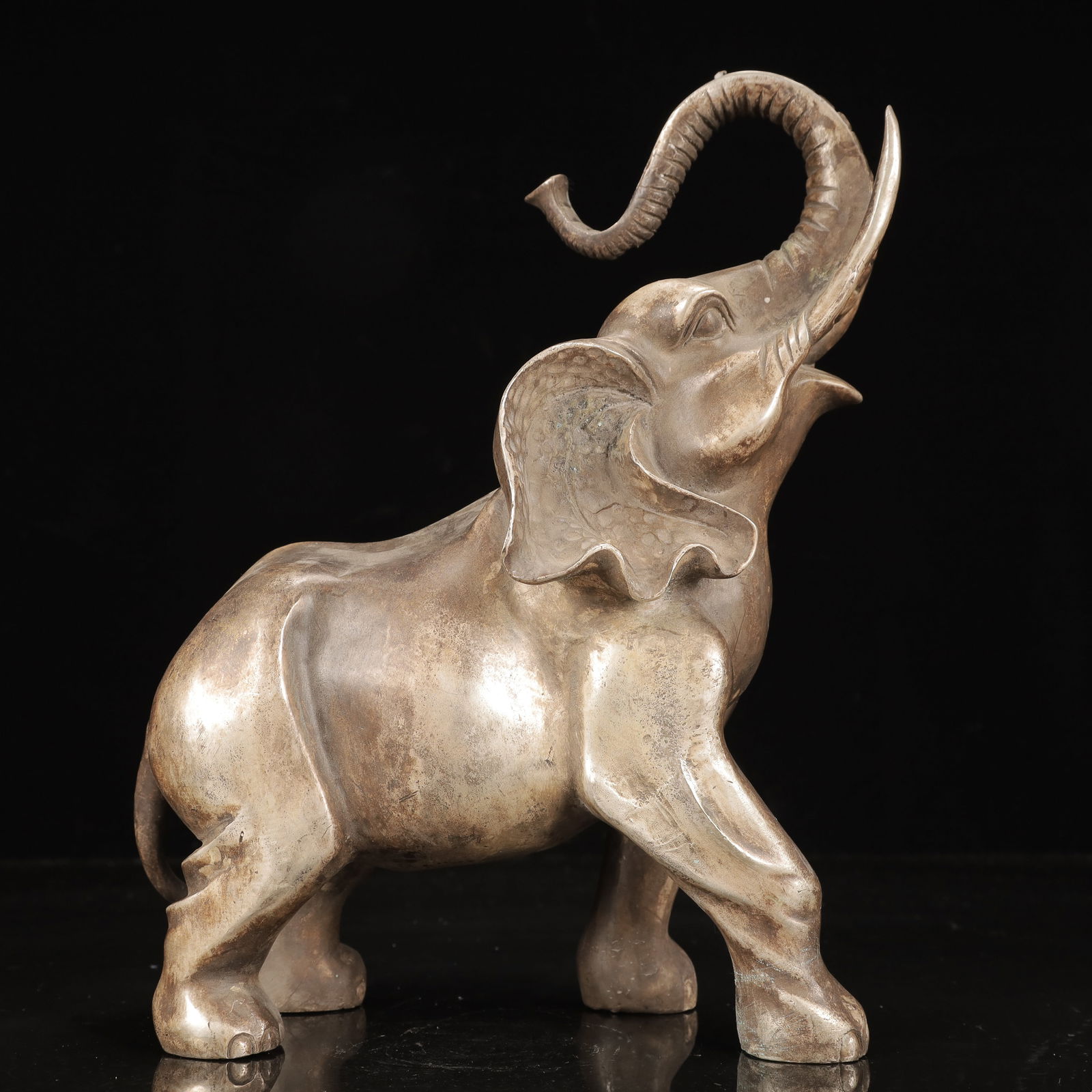 A Rare Silver-plated Copper Elephant Ornament (1 of 14)