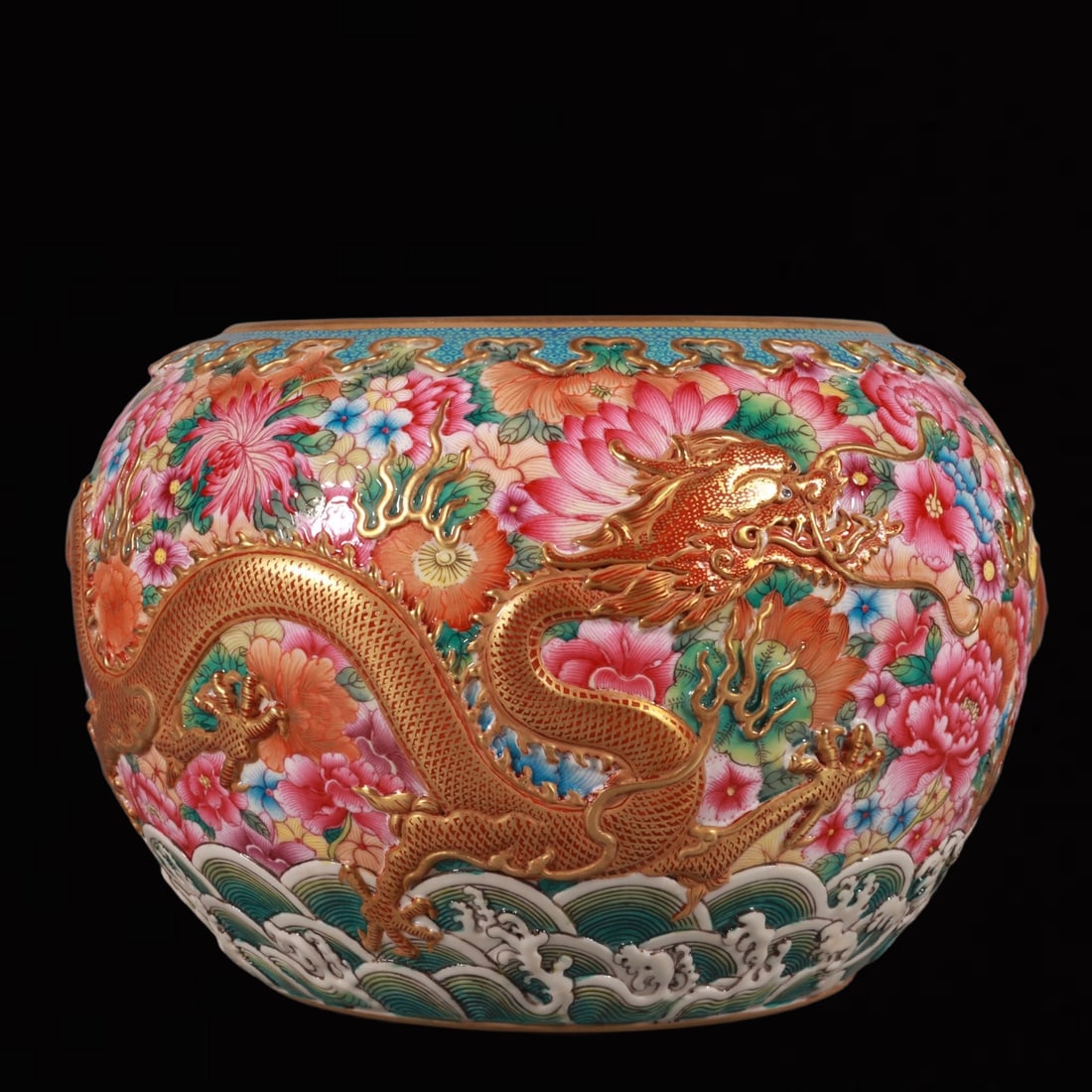 An Exquisite Enamel Painted Gold Flower and Dragon Pattern Brush Washer (1 of 8)