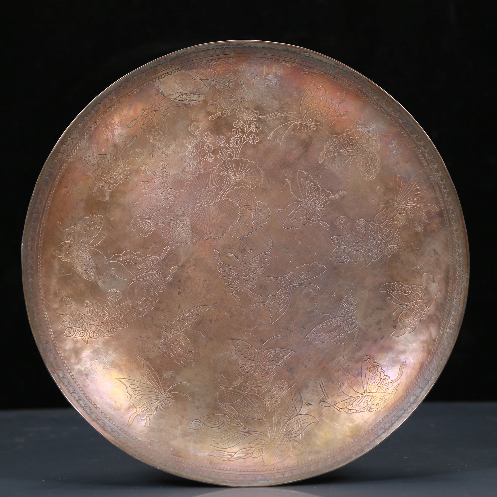 An Exquisite Silver Flower and Butterfly Pattern Plate: An Exquisite Silver Flower and Butterfly Pattern Plate,Qing Dynasty, China,Size:7.9inx1in,Weight:265g 银蝴蝶花卉纹盘,清代